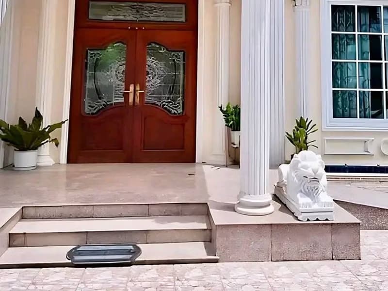 4 Bed House for Sale in Prawet