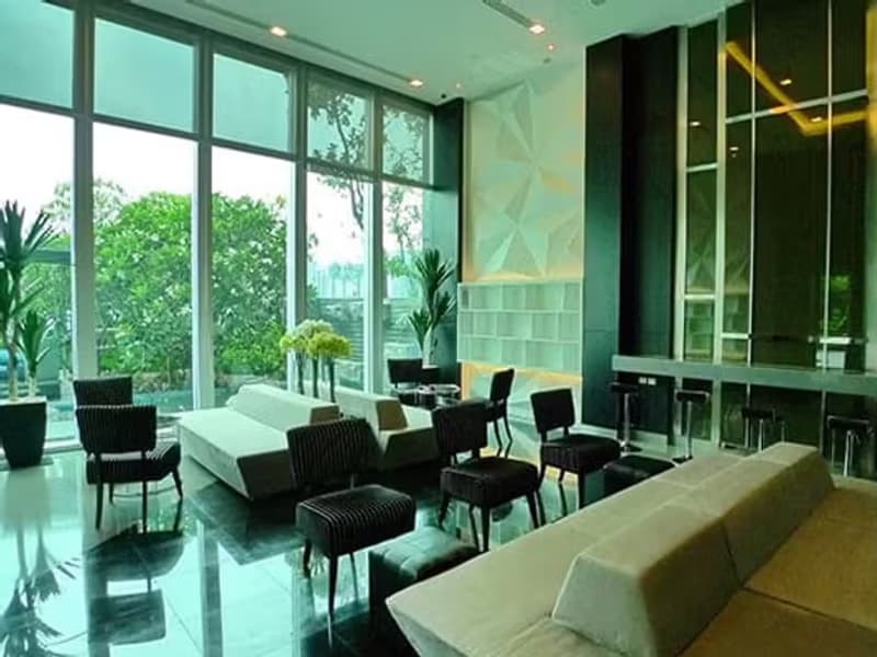 1 Bedroom Condo