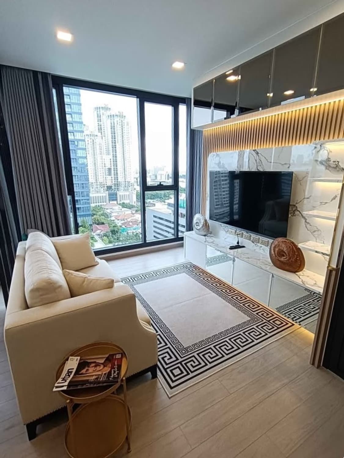1 ห้องนอน คอนโด สำหรับ จำหน่าย ใน Huai Khwang - Image 1