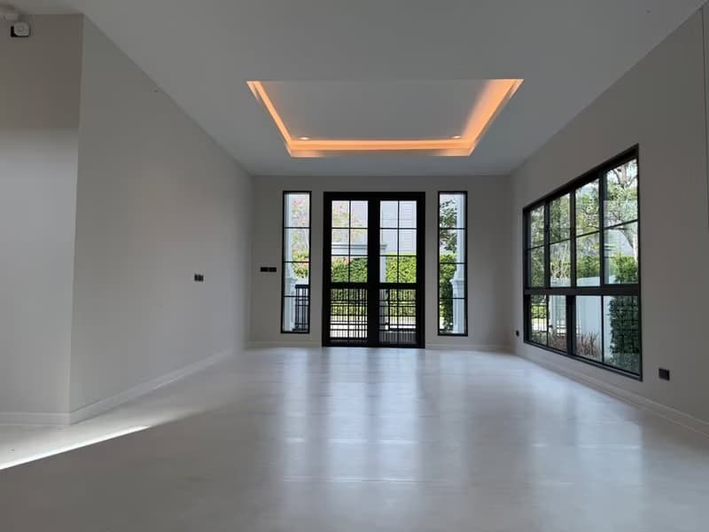 4 Bed House for Rent in Bang Phli District