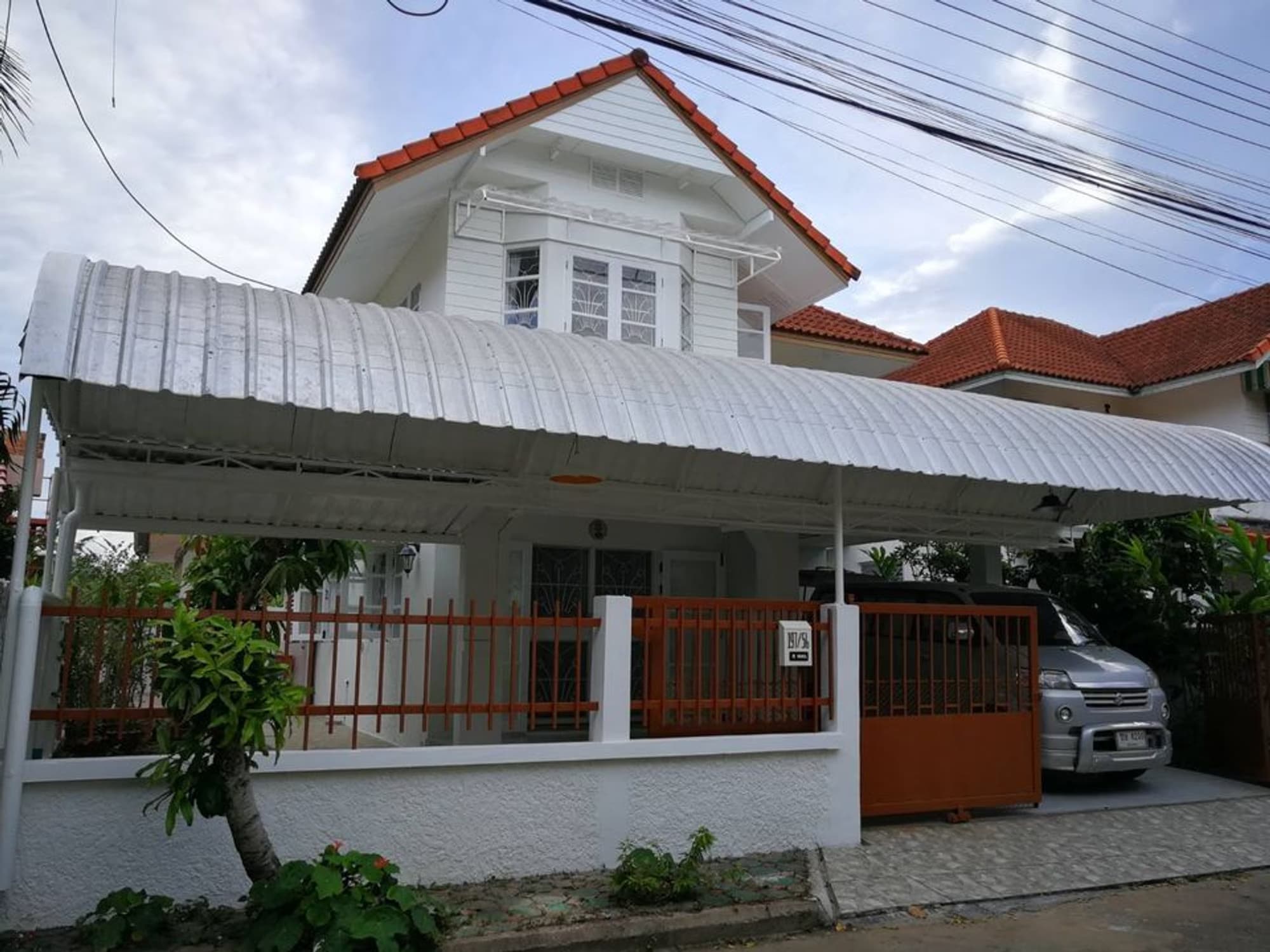 House for Rent in San Phi Suea, Mueang Chiang Mai. - Image 1