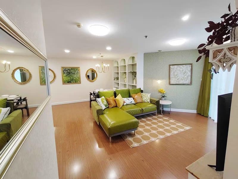 2 Bed Condo for Sale in Huai Khwang