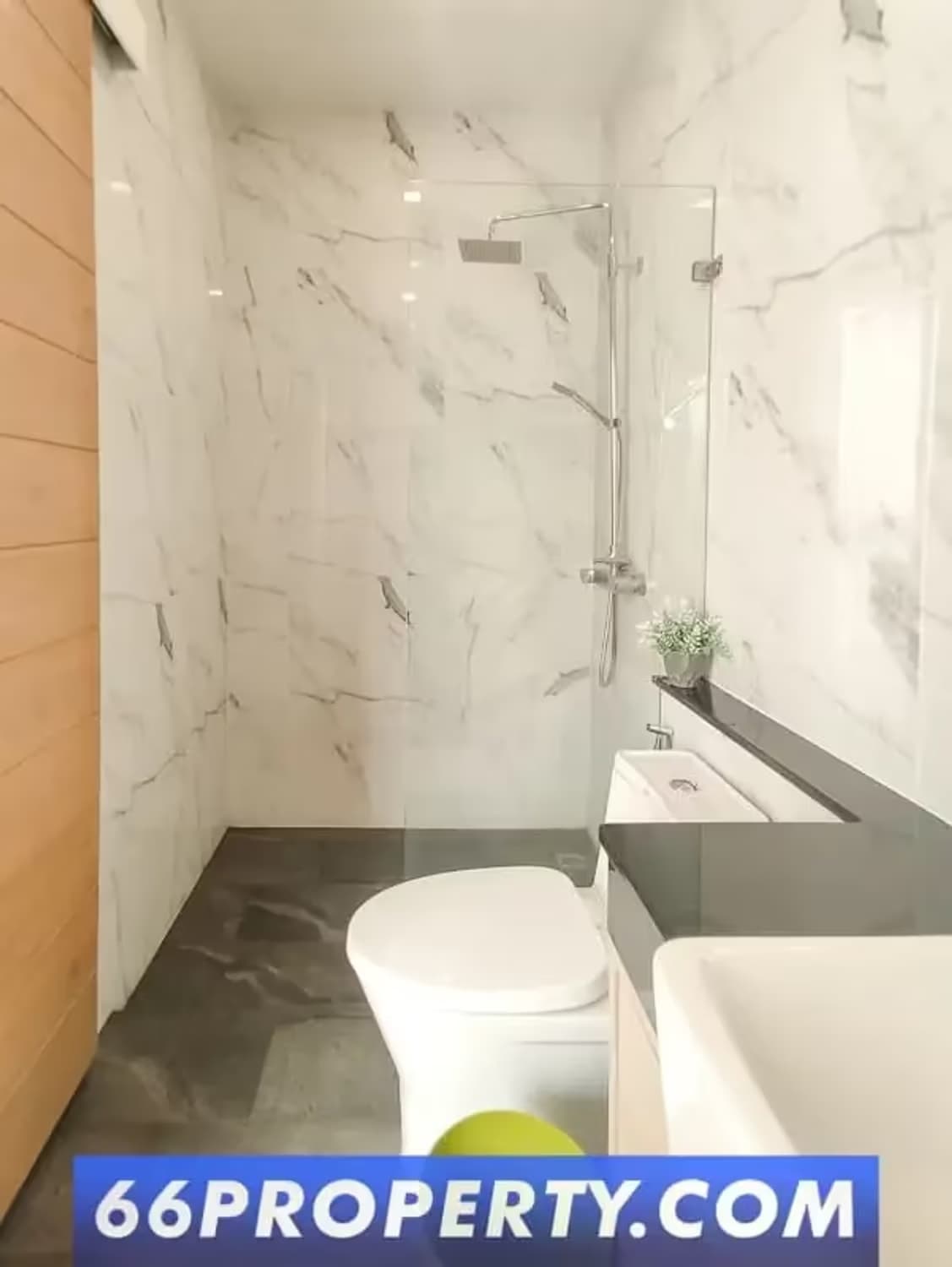 4 Bedroom House - Image 11