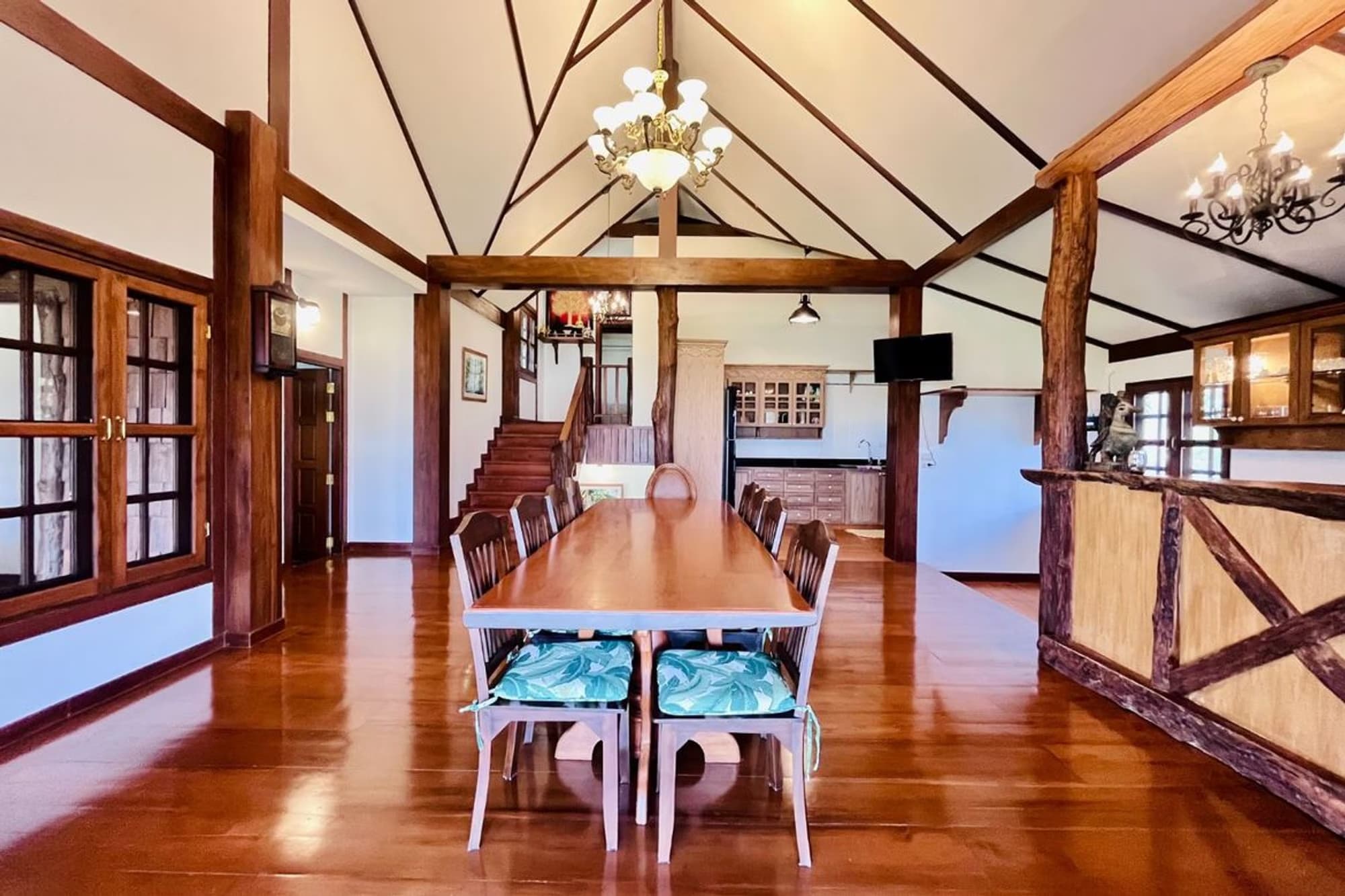 Swiss Style house for rent - 3 bedrooms, 4 bathrooms, surrounded by nature and stunning views - Image 18