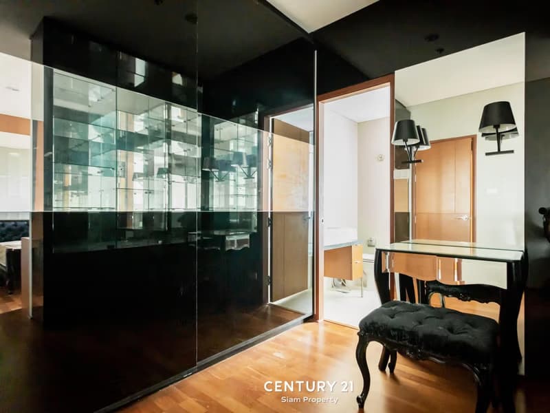 2 Bed Condo for Rent  Near Krung Thon Buri BTS