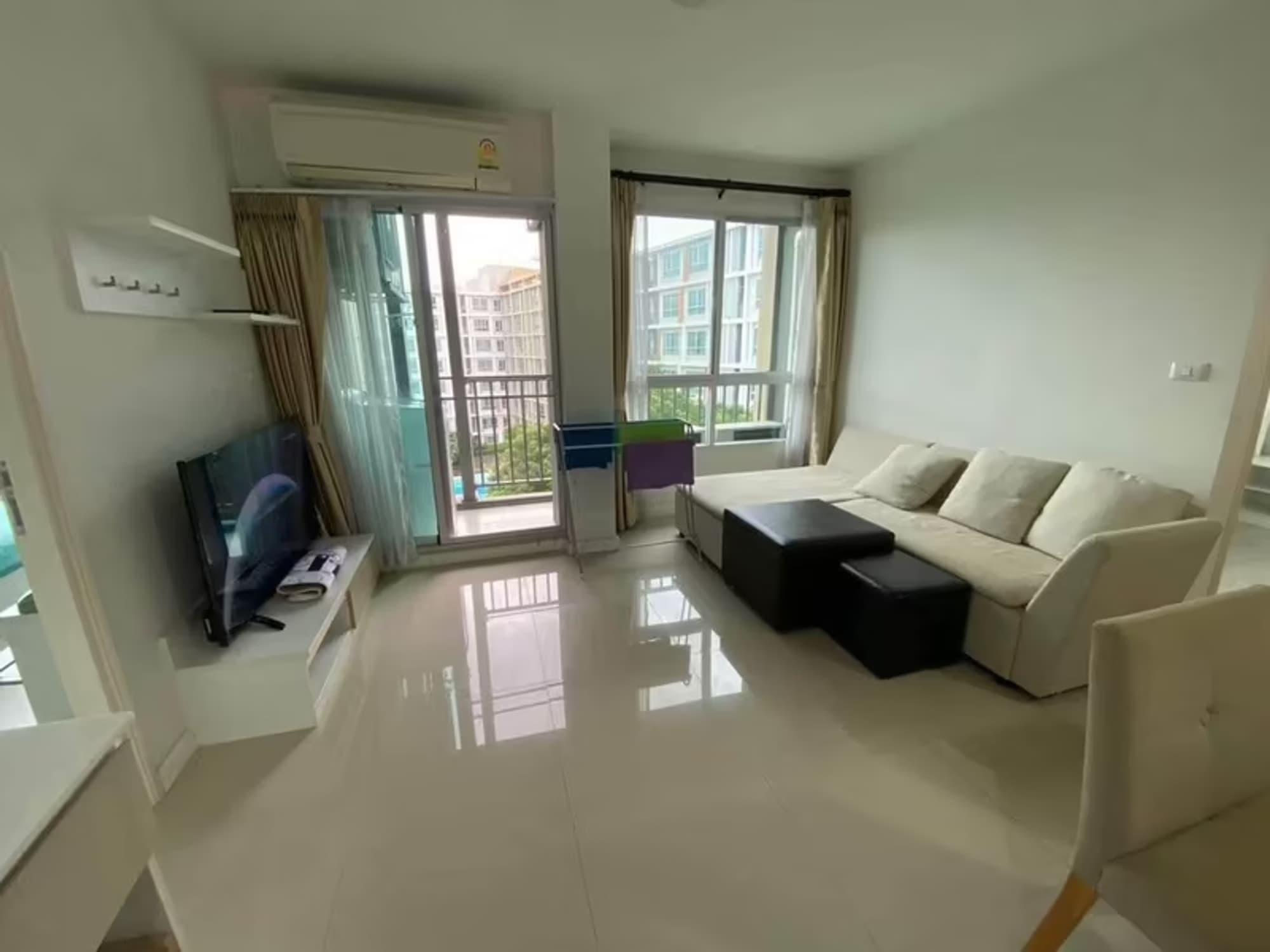  Condo for Rent at DCondo Sign - Image 1