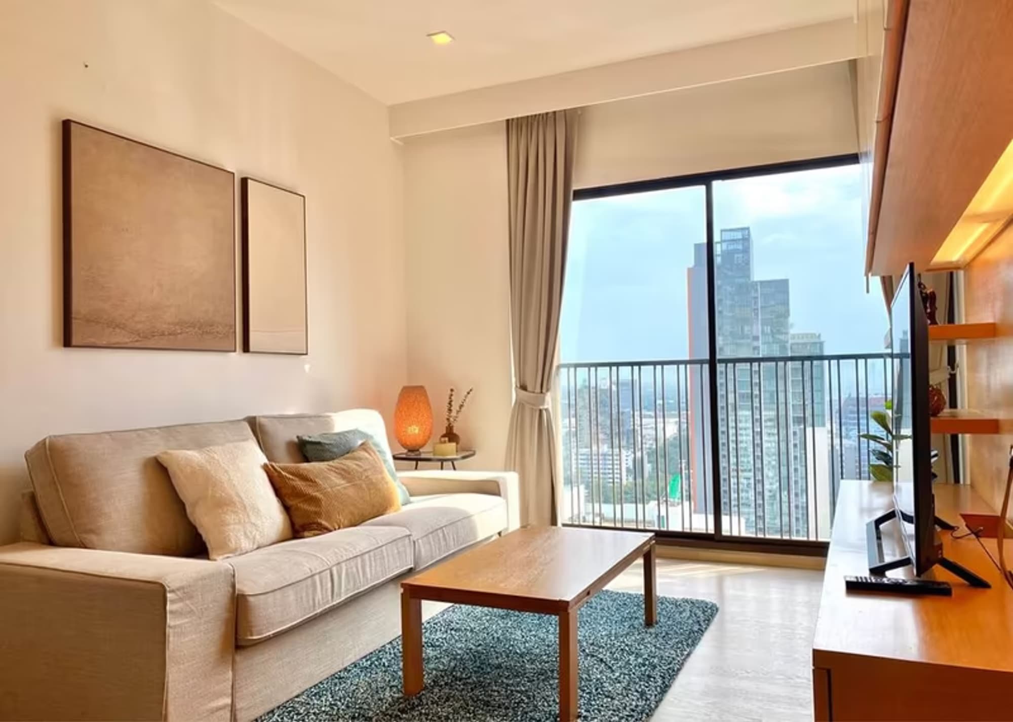 Condo for Rented at Noble Refine - Image 2