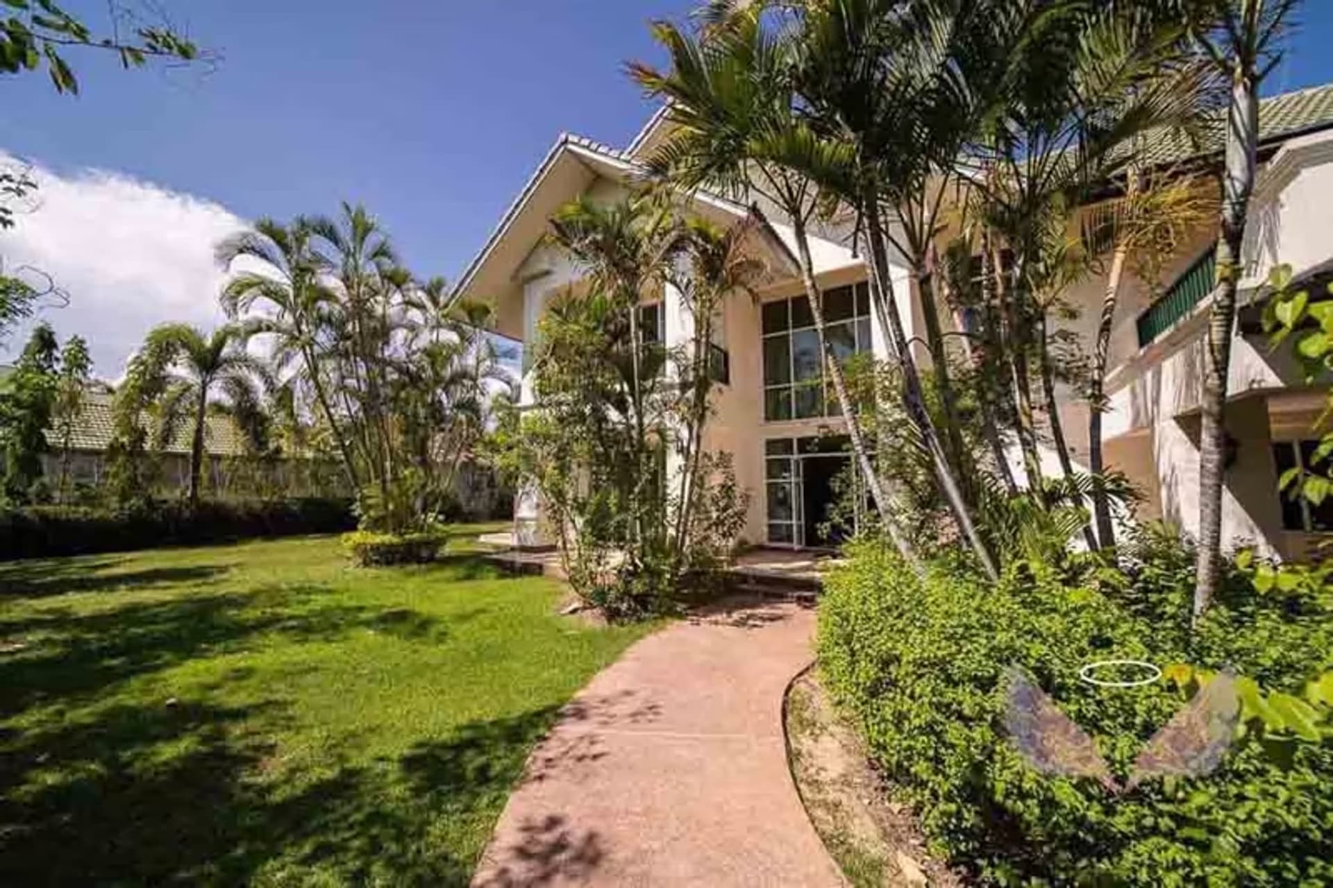 5 Bedroom House - Image 45