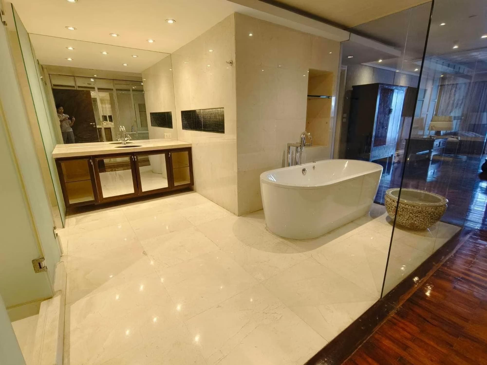 Condo for Rent at lebua at State Tower - Image 14