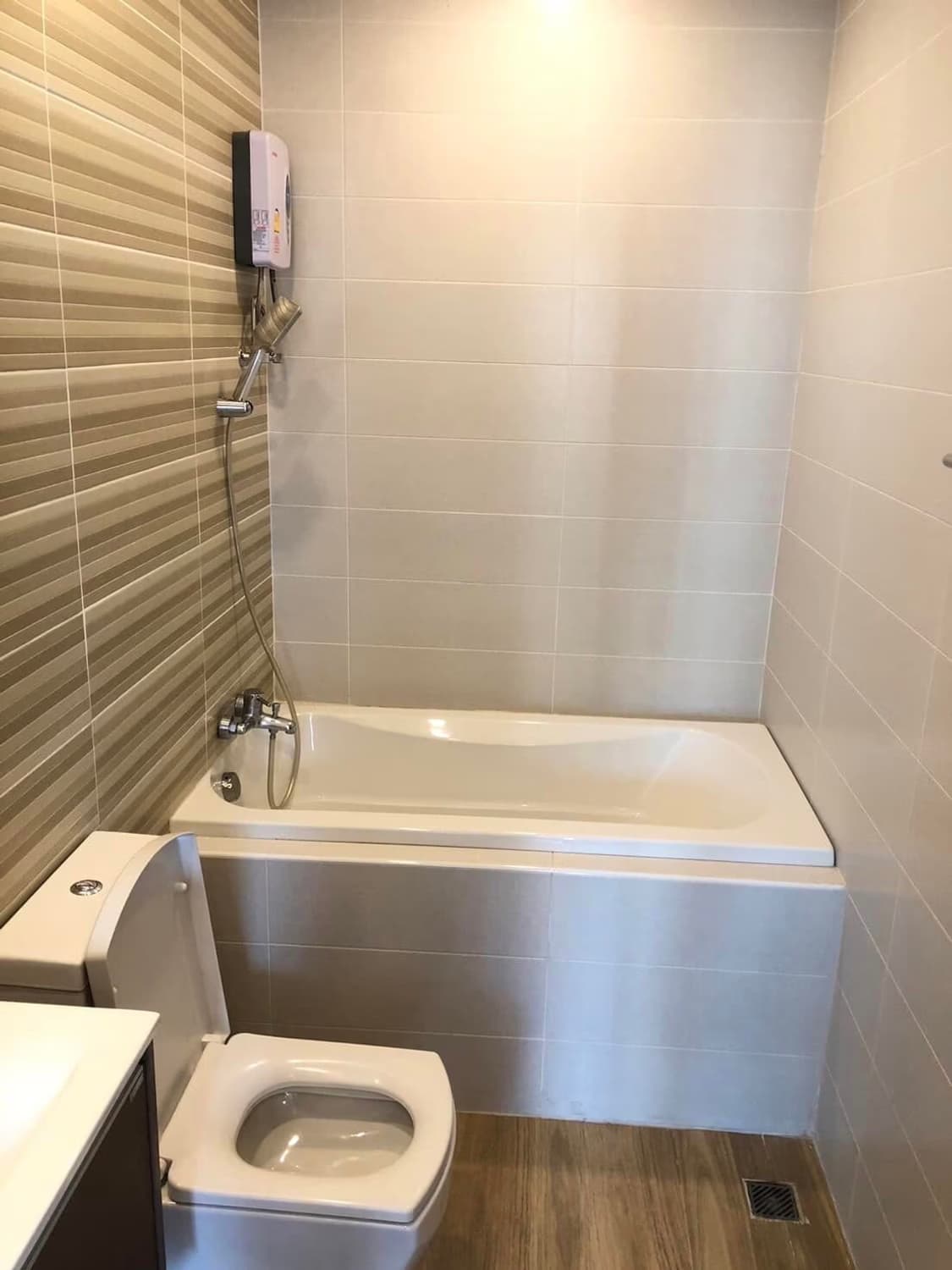2 Bed Condo for Rent in Mueang Chiang Mai - Image 11