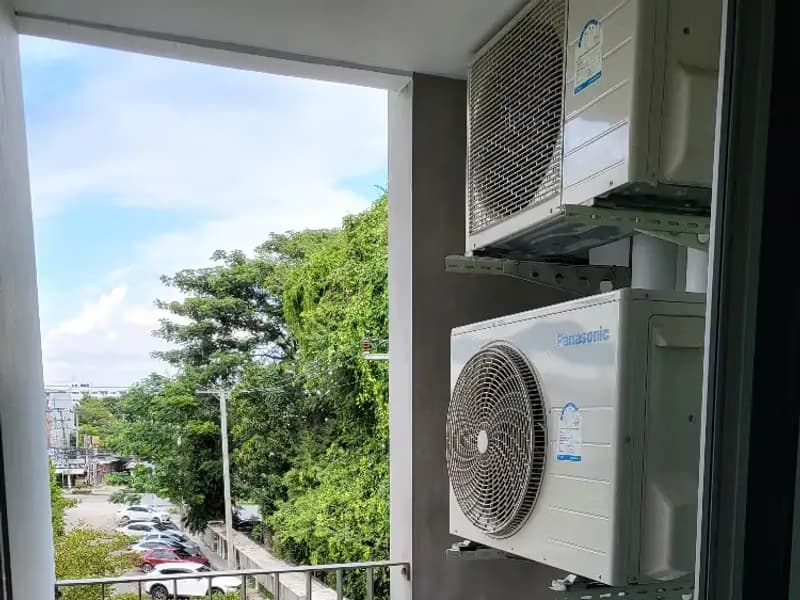 1 Bedroom Condo