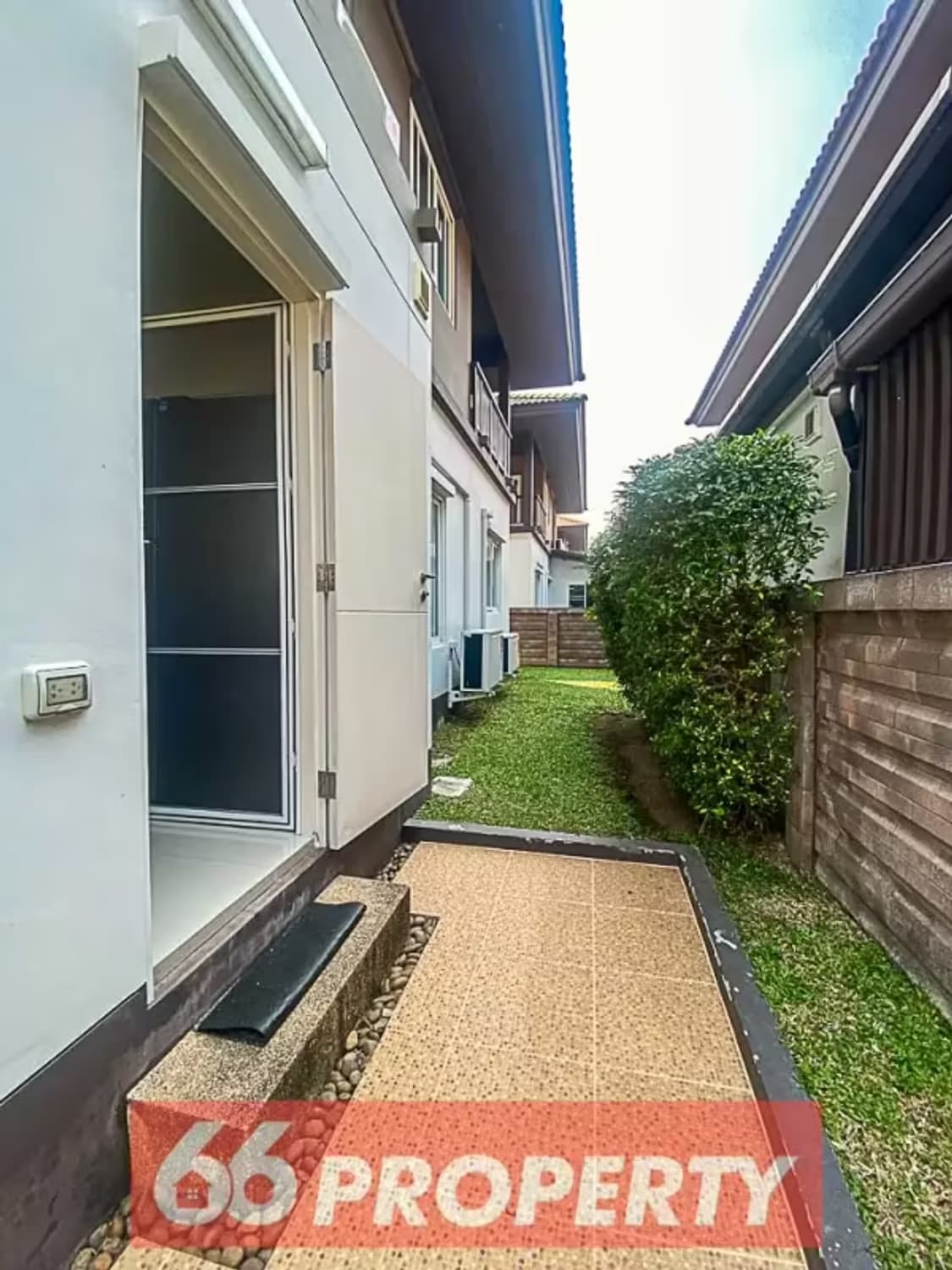 4 Bedroom House - Image 36