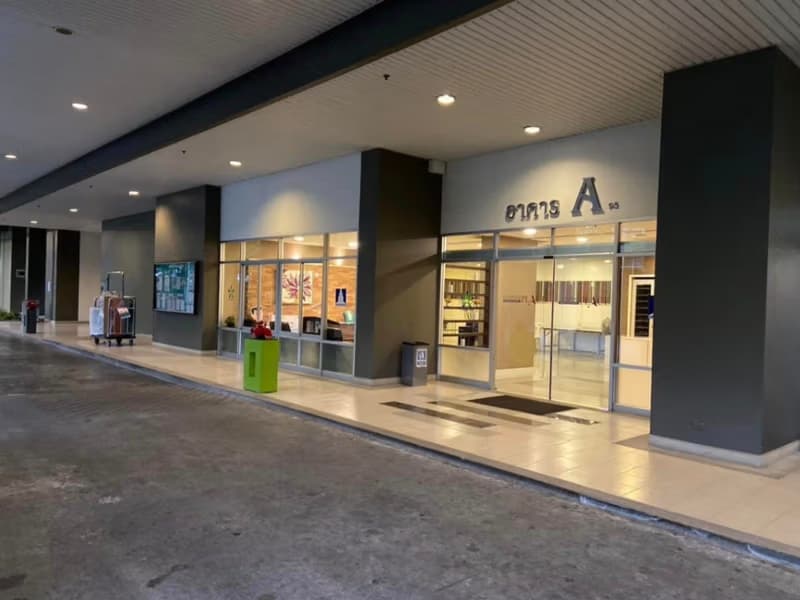 1 Bed Condo for Rent and Sale  Near Phra Ram 9 MRT