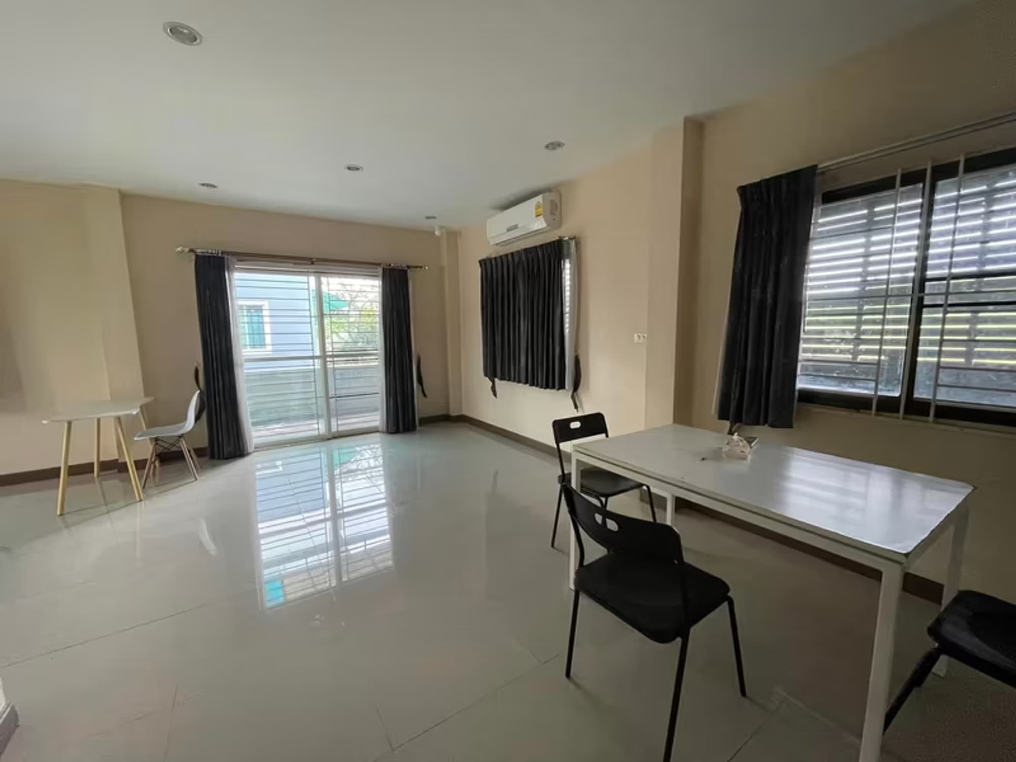 3 Bedroom House - Image 4