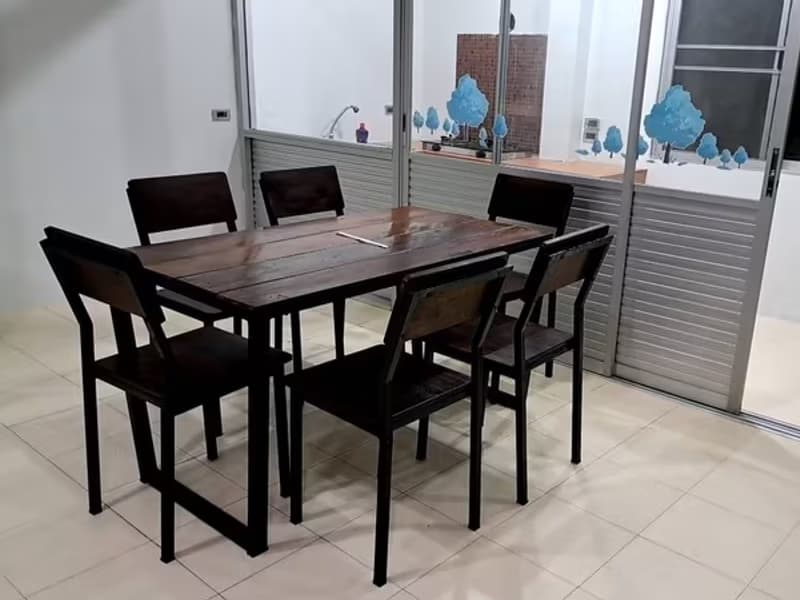 2 Bedroom House