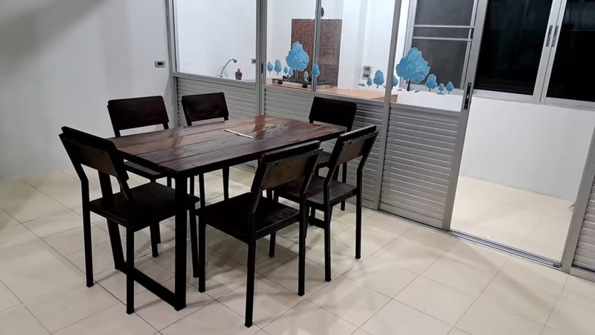 2 Bedroom House - Image 6