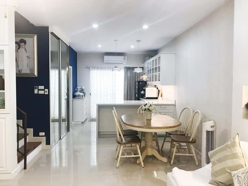 4 Bed Townhouse for Rent in Phra Khanong