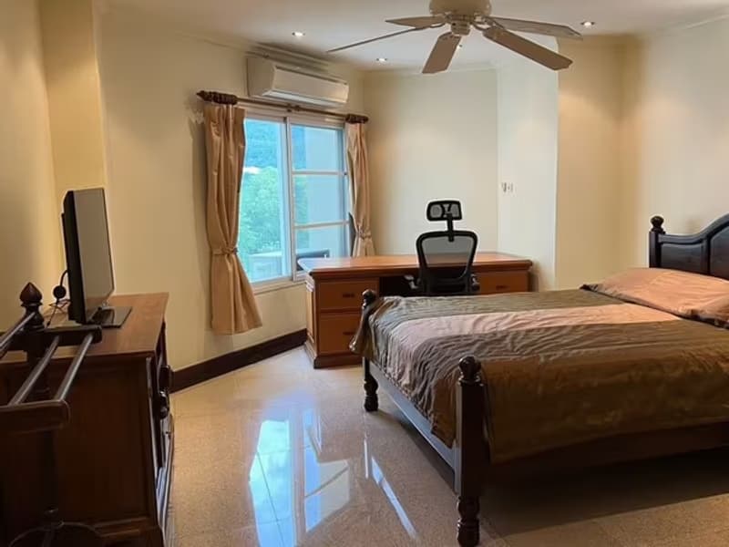 1 Bedroom Condo