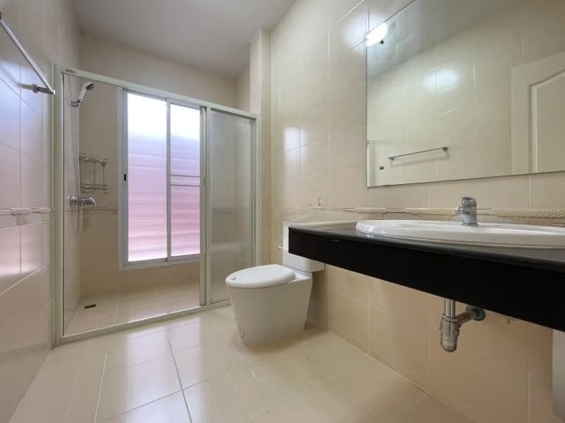 4 Bed House for Sale in Prawet