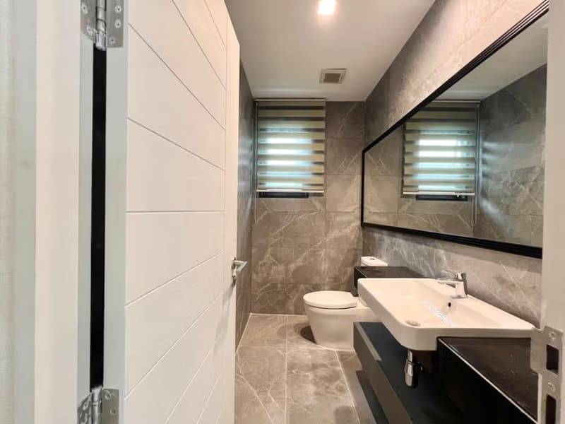 House for Sale at  Grand Bangkok Boulevard Rama 9 - Srinakarin