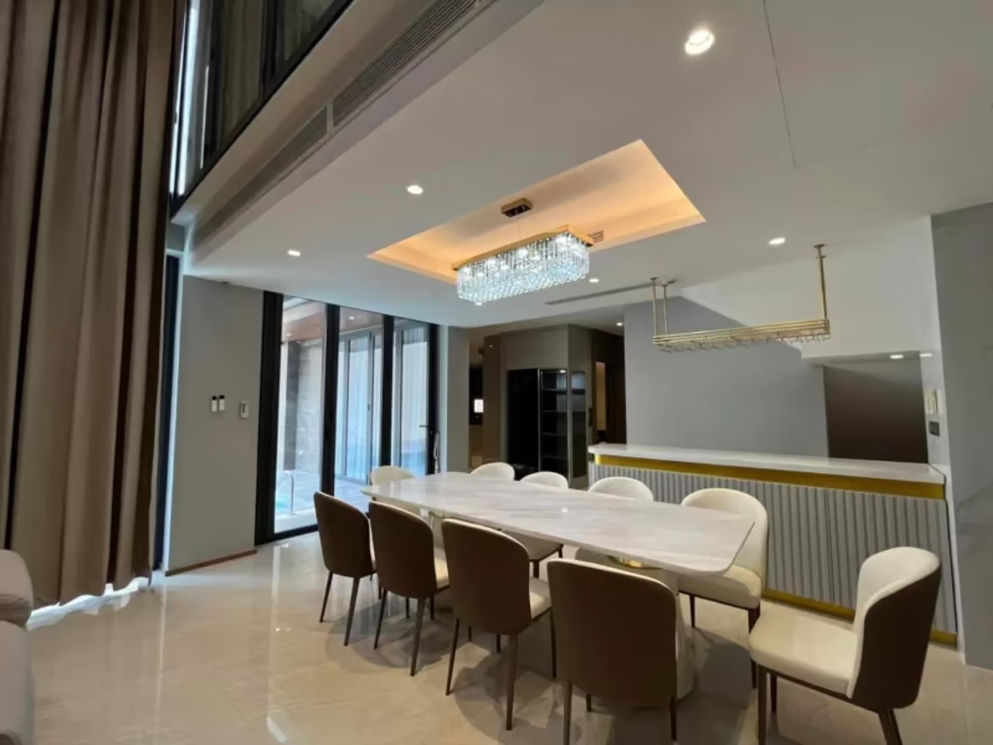 5 Bedroom House - Image 9