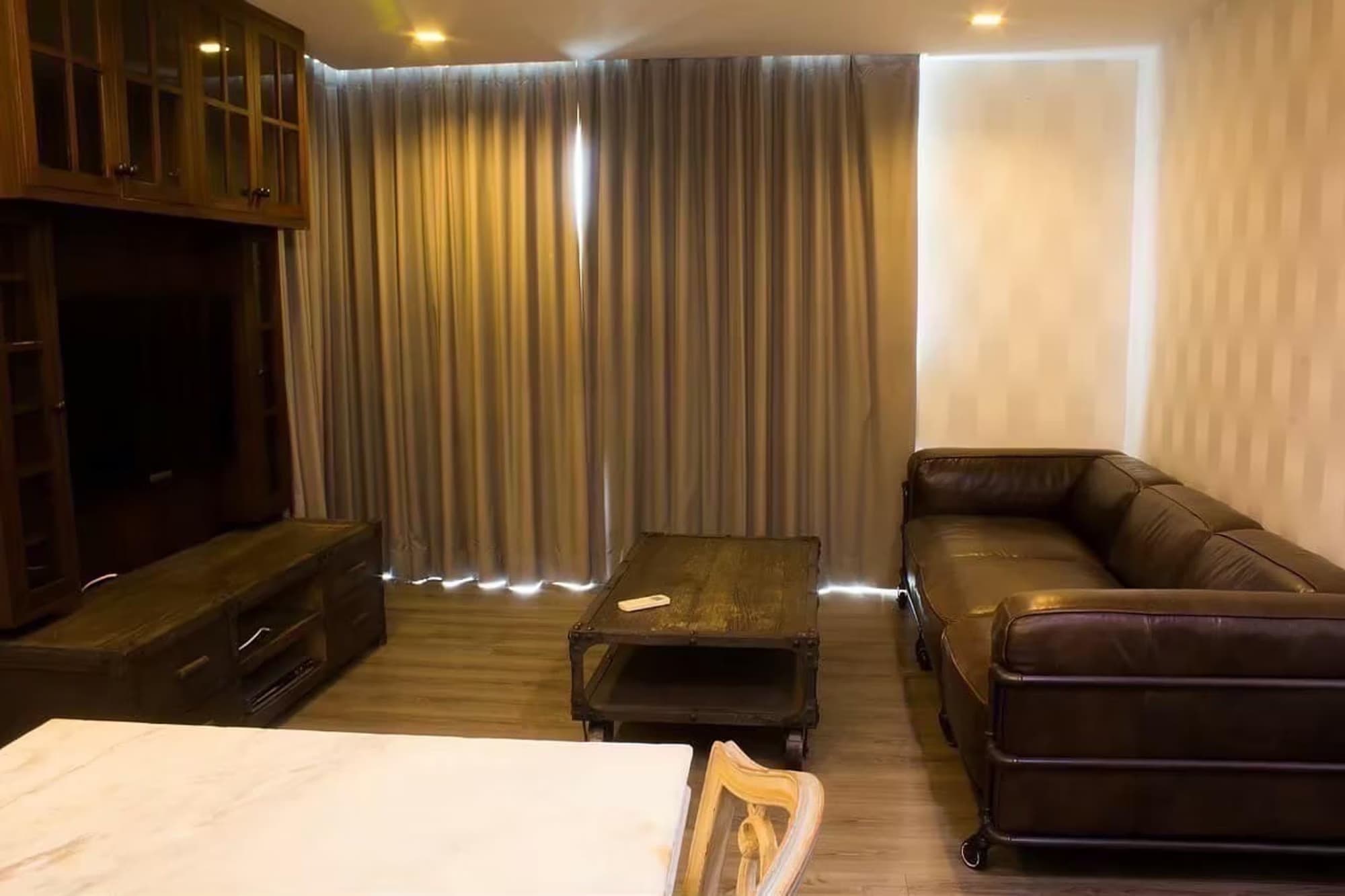 4 Bed Condo for Rent and Sale  Near Thong Lo BTS - Image 1
