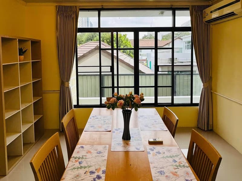 Townhouse for Rent at Chicha Castle