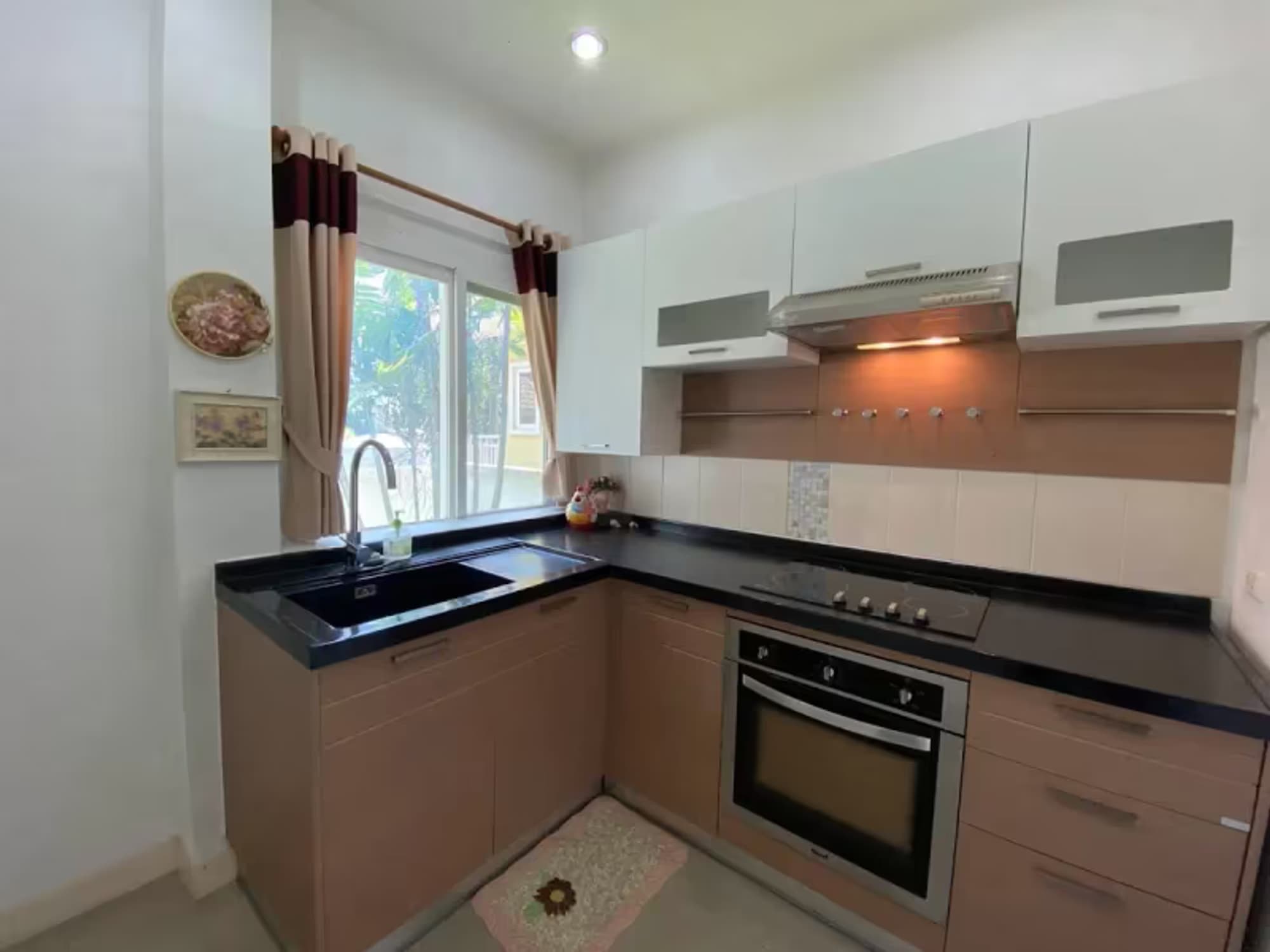 3 Bedroom House - Image 8