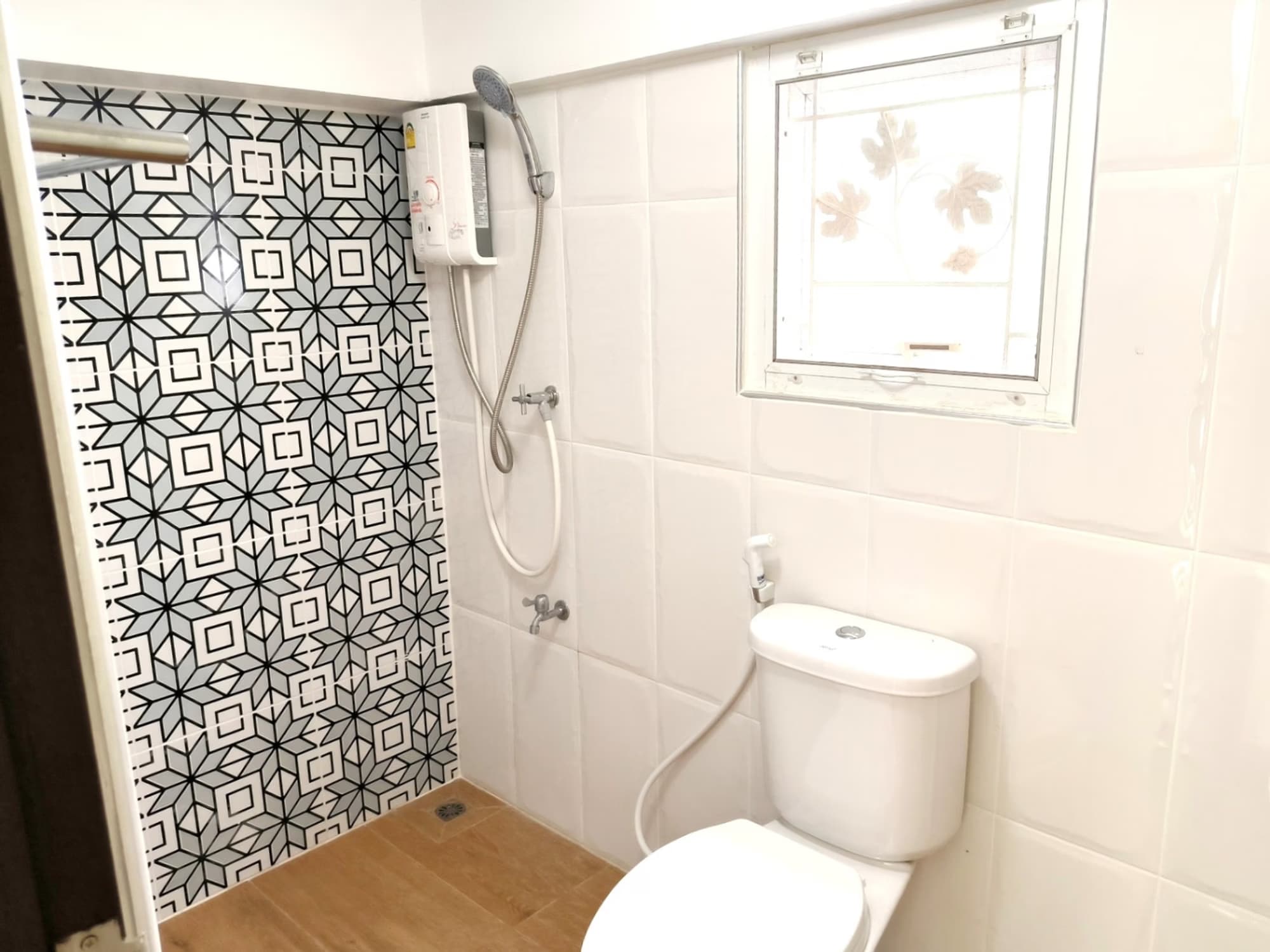 3 Bed House for Rent in San Sai District - Image 8