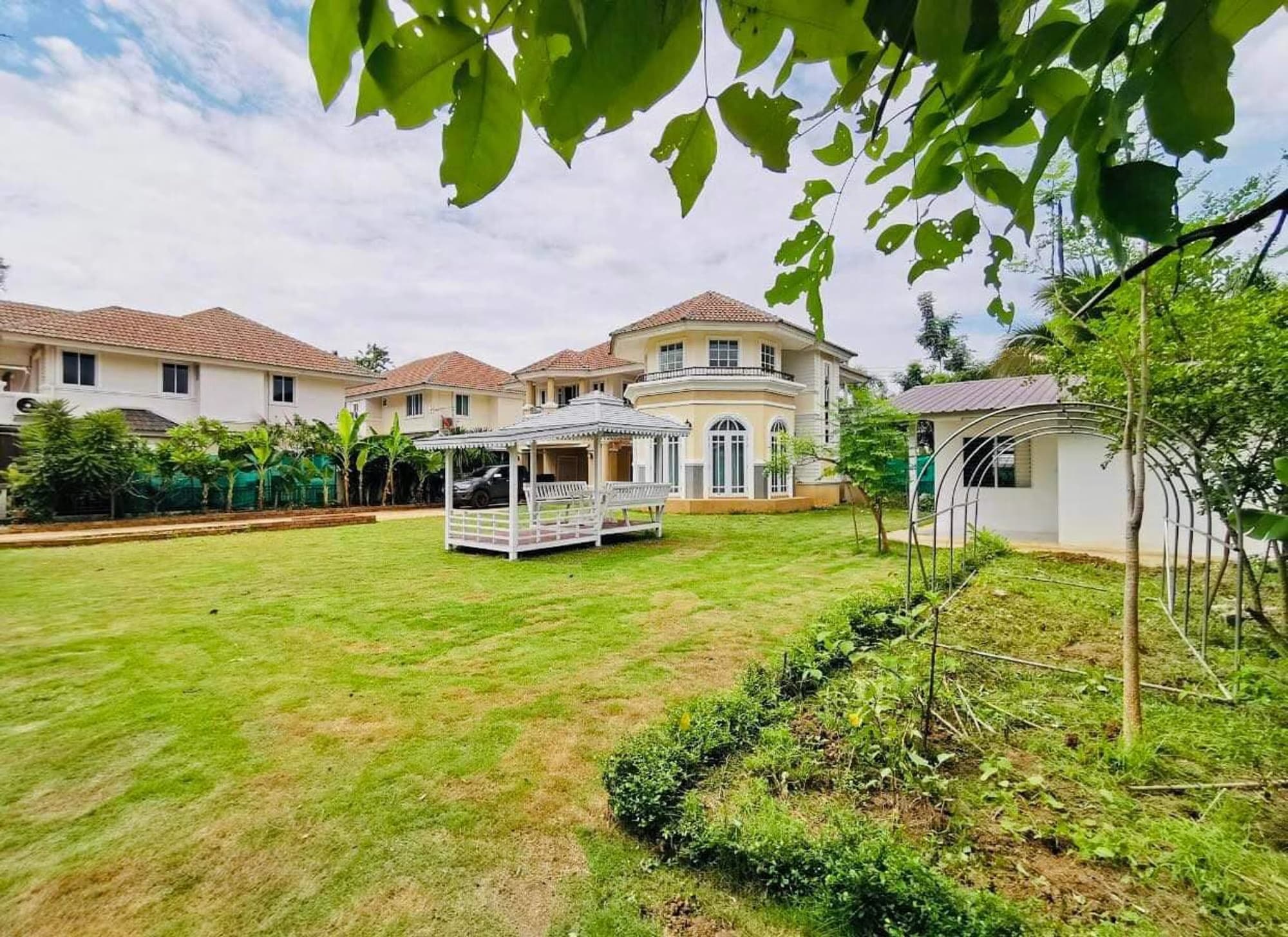 4 Bed House for Rent and Sale in Doi Saket - Image 10