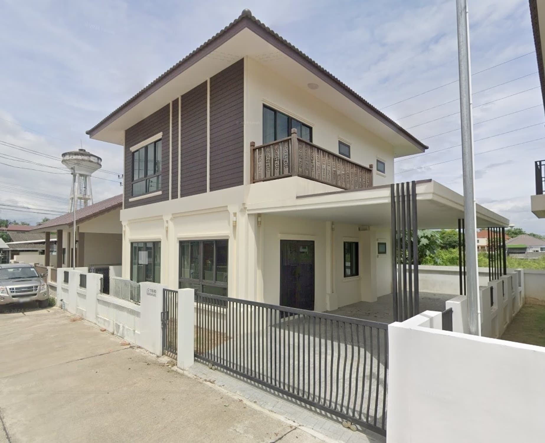 3 Bed House for Rent and Sale in Hang Dong District - Image 1