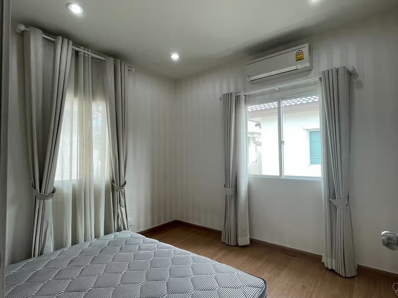 3 Bed House for Rent in Bang Phli