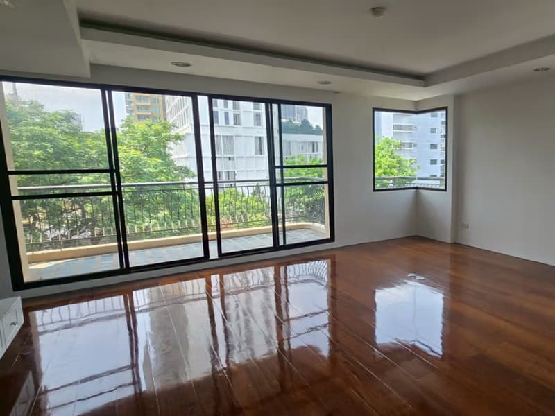 3 Bed Condo for Sale in Watthana