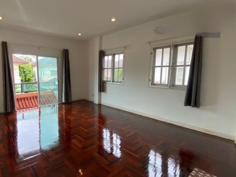4 Bed House for Sale in Suan Luang