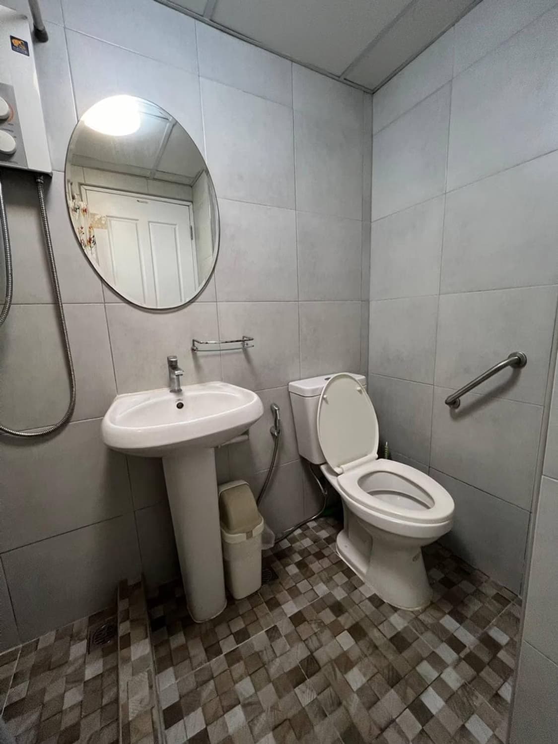 Condo for Rent at Fifty Resident Condominium   - Image 6