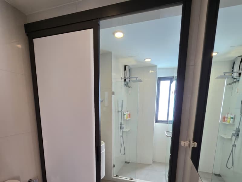2 Bed Condo for Rent and Sale in Ratchathewi
