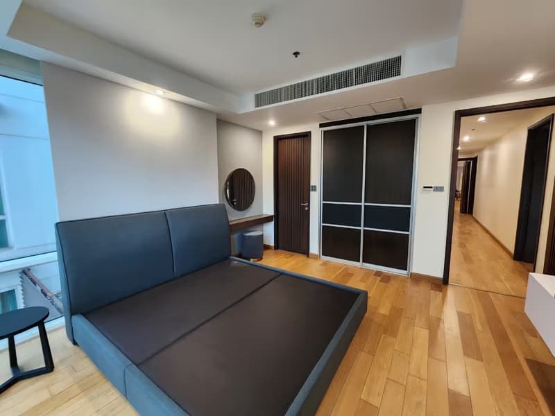 4 Bed Condo for Rent in Khlong Toei