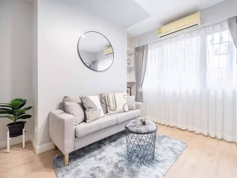 1 Bedroom Condo