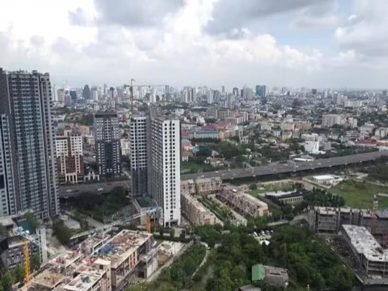 Condo for Sale at The Lumpini 24