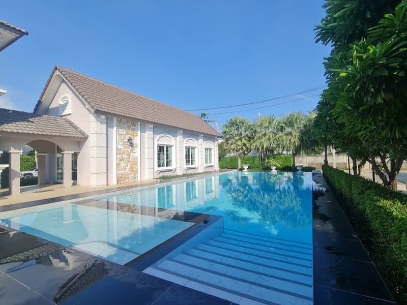 3 Bed Townhouse for Sale in Prawet
