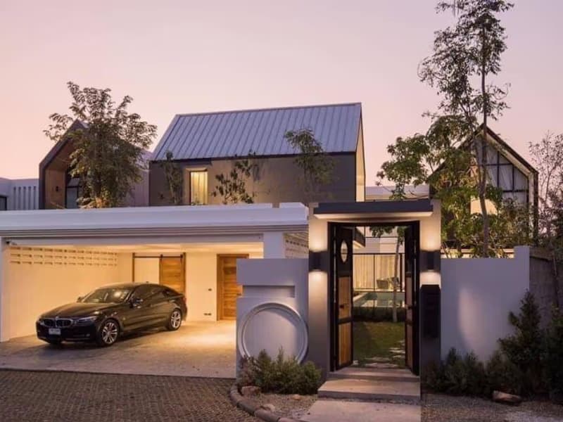 4 Bed House for Rent and Sale in San Sai District
