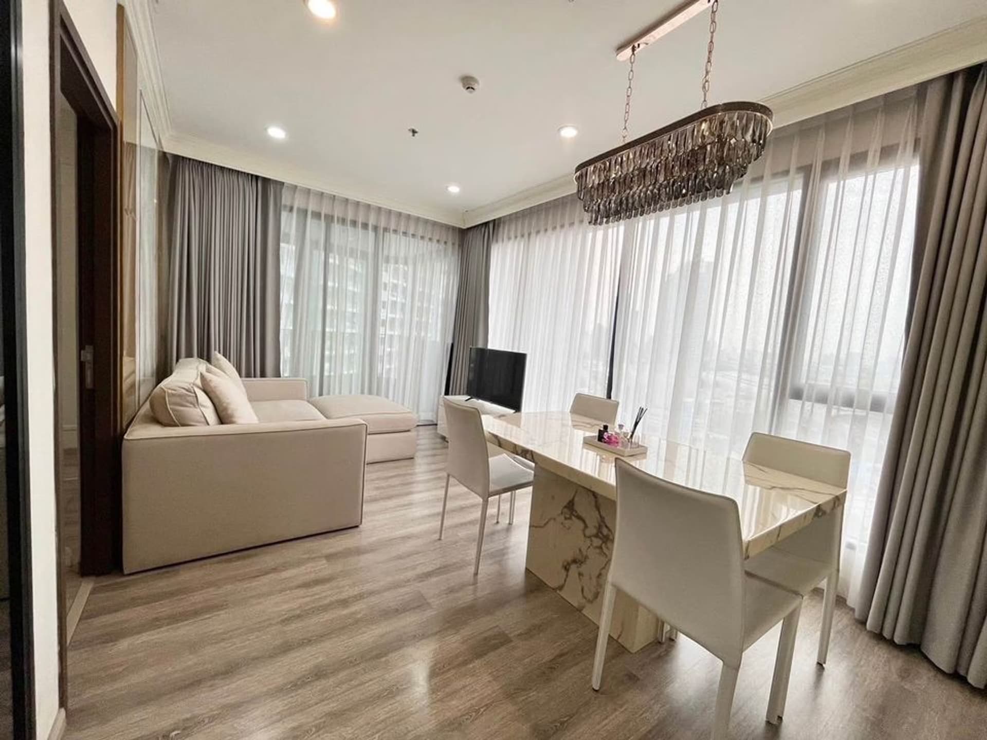 2 Bed Condo for Rent  Near Phetchaburi MRT - Image 4