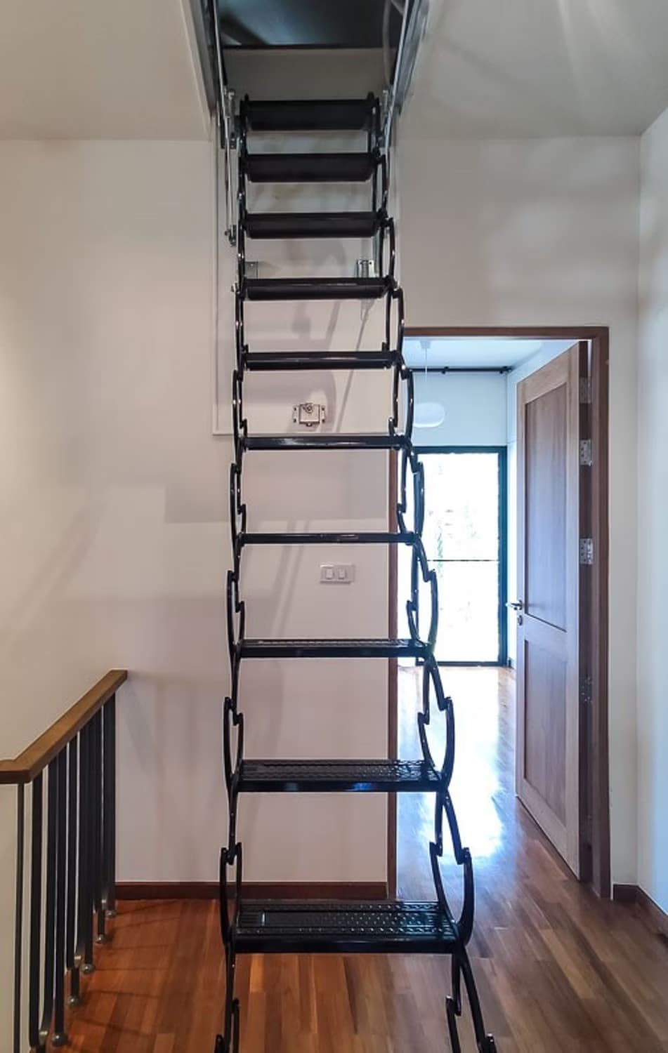 4 Bedroom House - Image 8