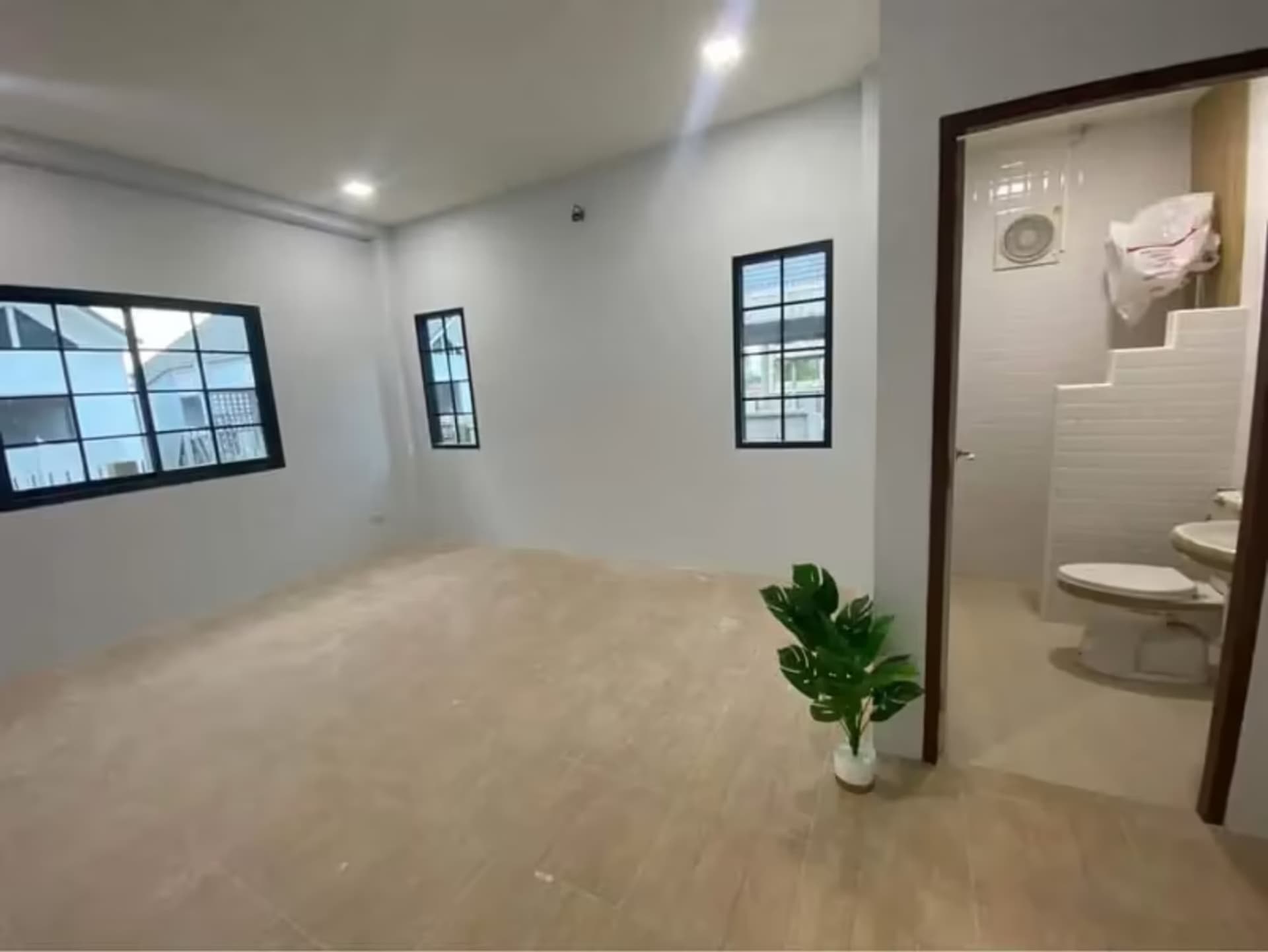 3 Bedroom House - Image 4