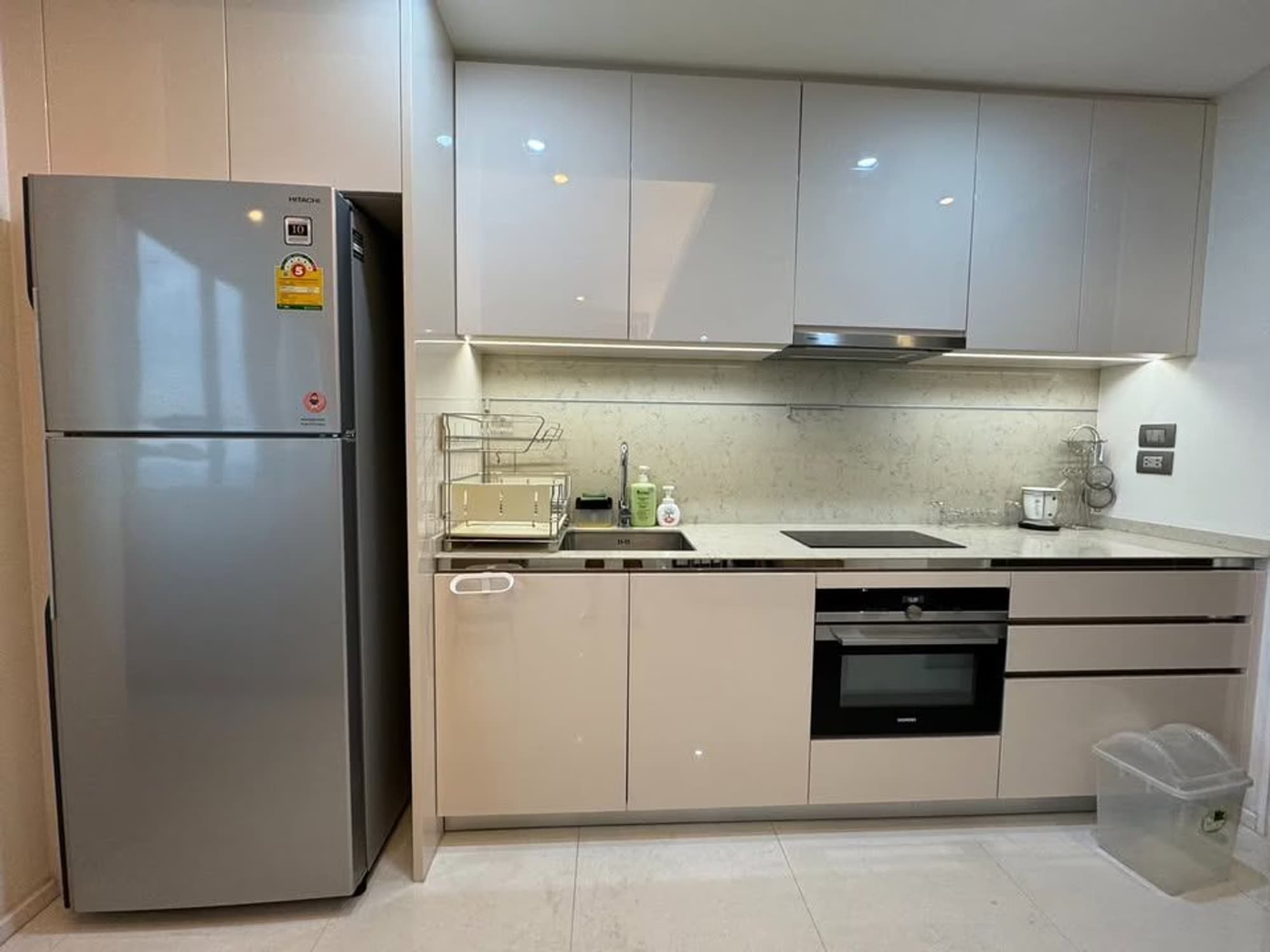 1 Bed Condo for Rent in Sathon - Image 7