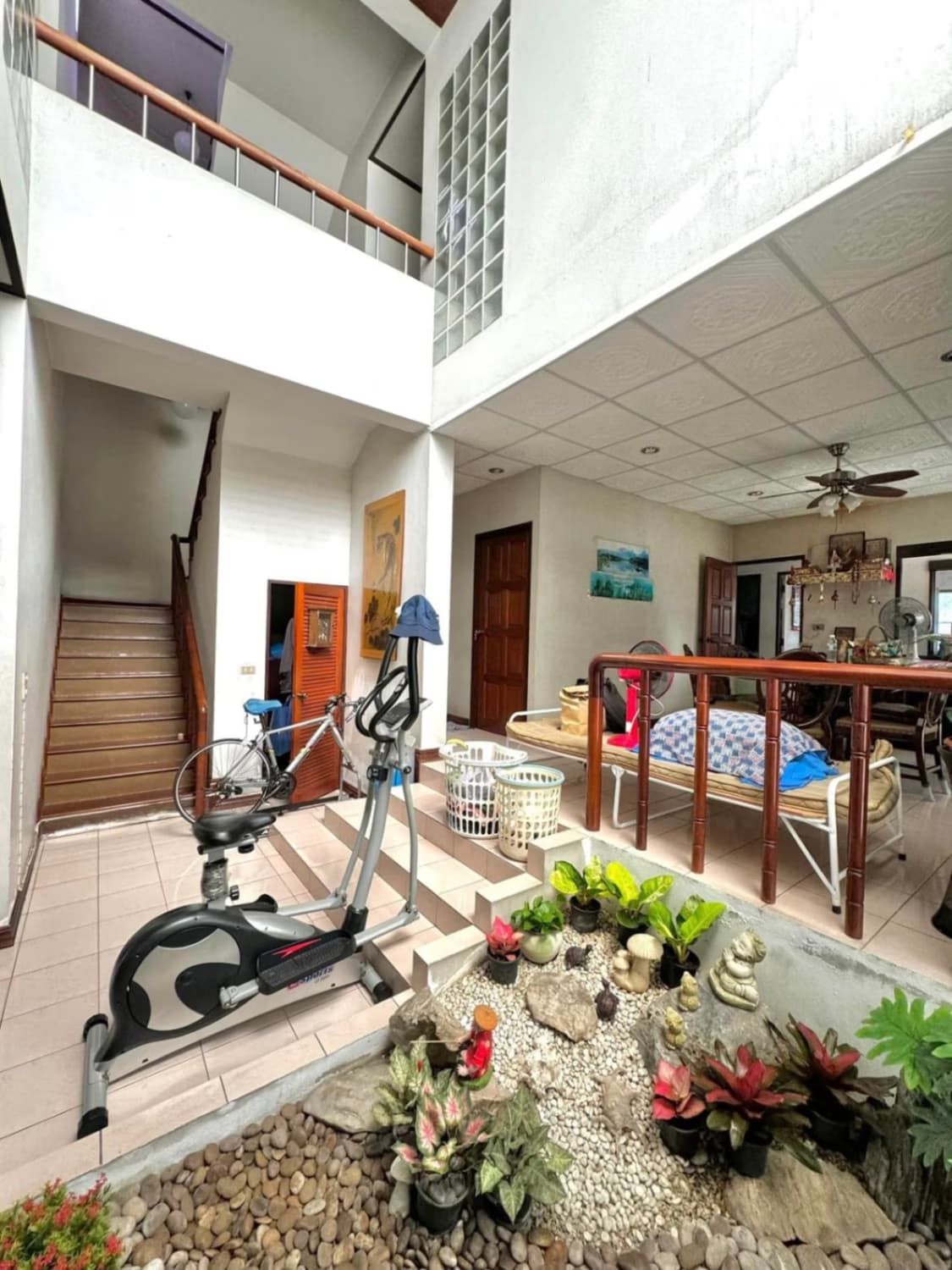 4 Bed House for Sale in Sathon - Image 9