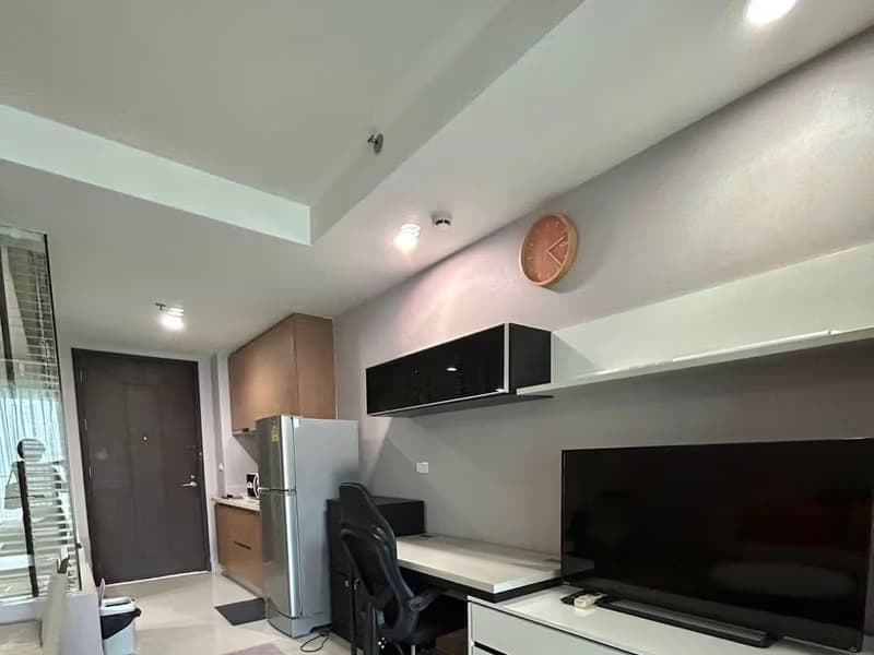 Condo for Rent at The Rajdamri