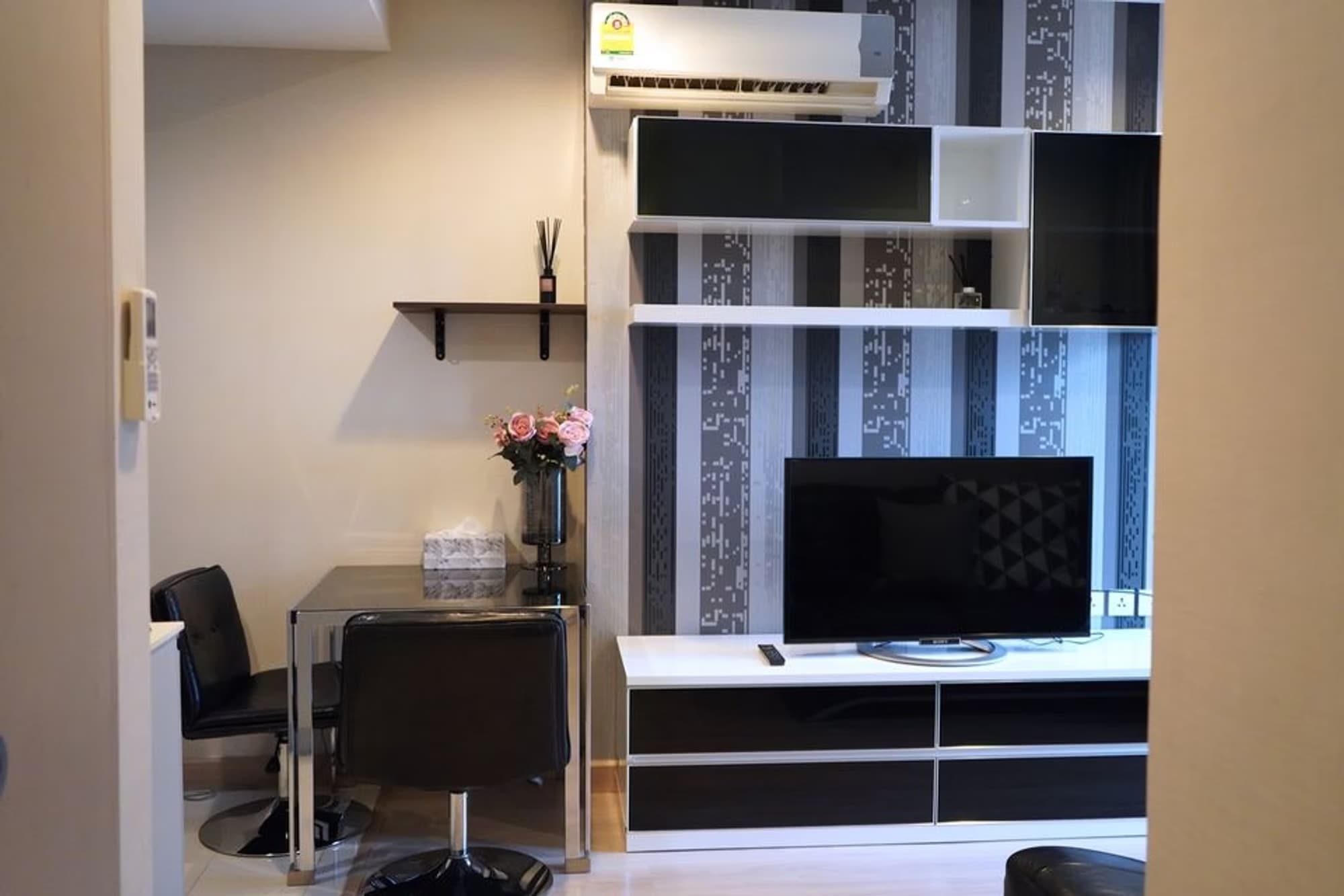 2 Bed Condo for Rent and Sale in Ratchathewi - Image 5