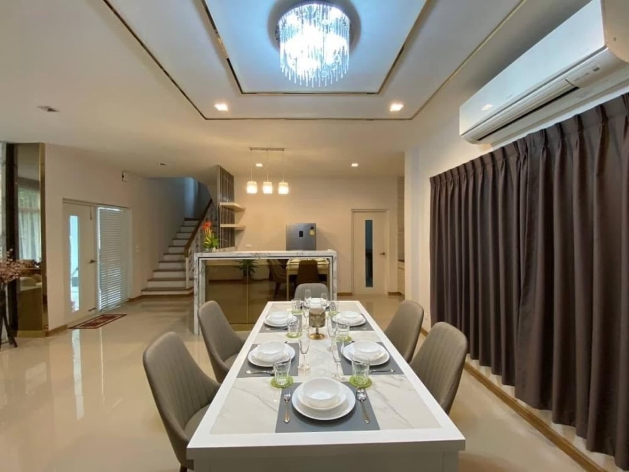 5 Bed House for Rent in Prawet - Image 4