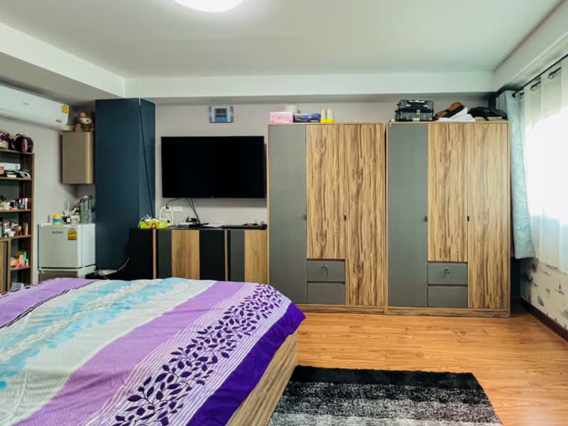6 Bed House for Sale in Mueang Chiang Mai